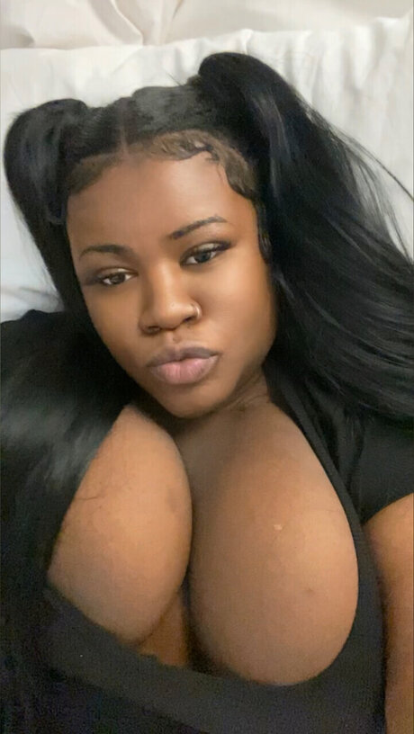 RoxkiiBlaxx エロティックなスター 写真
