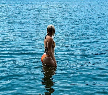 Michaela Osoro トップポルノスター 写真