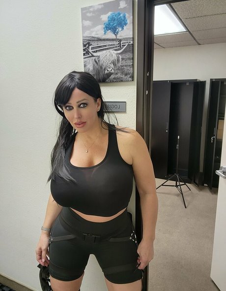Alura Jenson モデル 画像