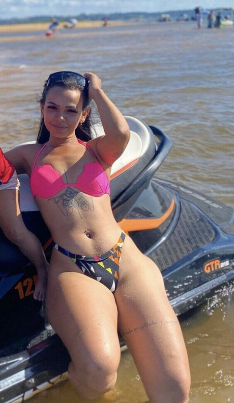 Emillyrlima エロティックなスター 写真