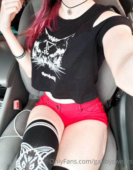 GabbySwears 可愛いモデル 写真