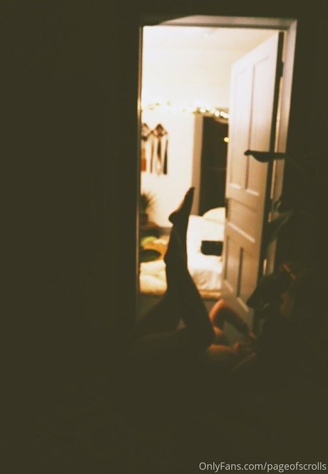 pageofscrolls セックス女優 画像