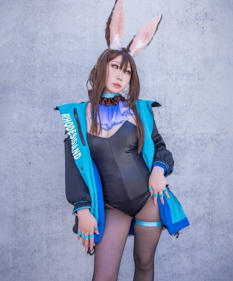 Synthisia ホット女優 写真
