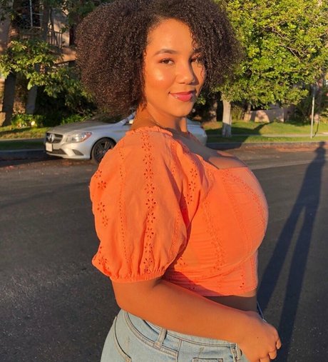 Katelyn Folasade 美しいモデル ギャラリー