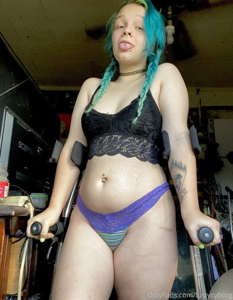 lustycyborg ポルノスター 高品質 写真