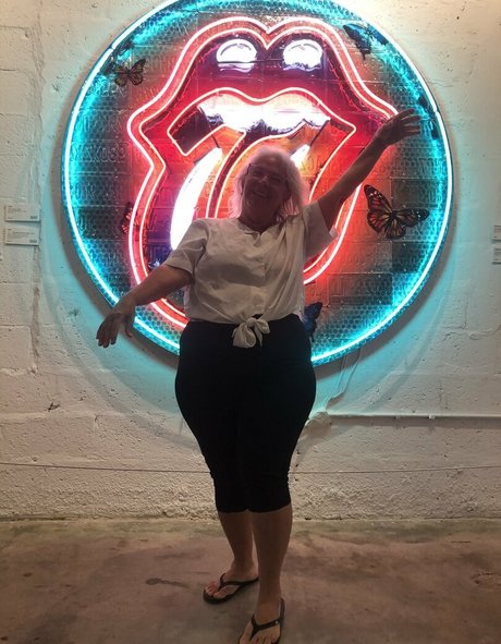 thebumbumbaroness top profile image