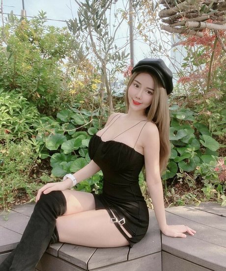 セクシーなラテン系オンリーファンズ ホットxxx 画像