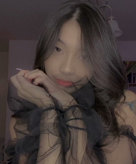 Trin Lovell トップスター 写真