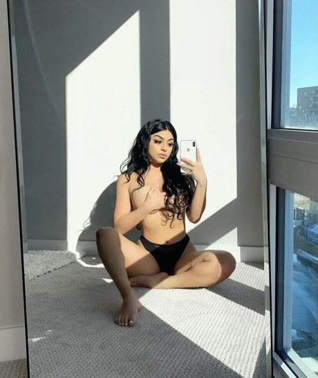 Goddessash top profile image
