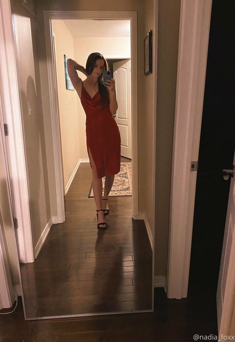 nadiafoxx69 モデル 写真