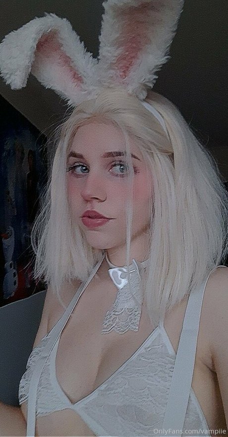 vampiie ポルノスター 写真