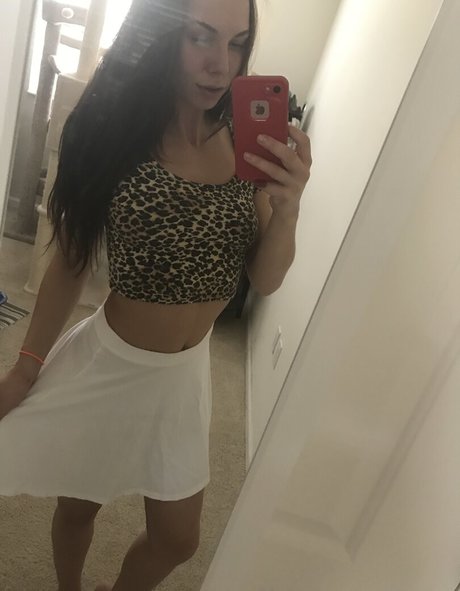 主婦オンリーファン セクシーヌード 画像