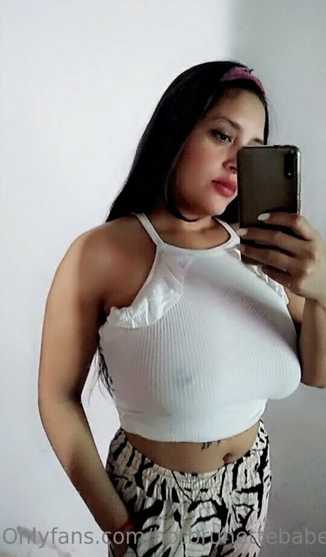 hotbrunettebabe 裸のスター 写真