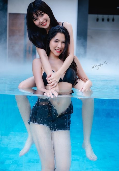 baibaifern 裸のポルノスター ギャラリー