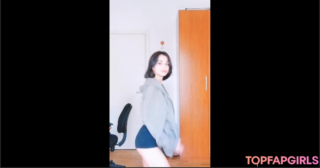 Lucrelisa 最高のモデル ギャラリー