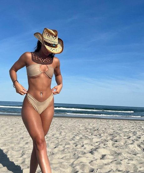 fit with brooke エロティックなスター 画像