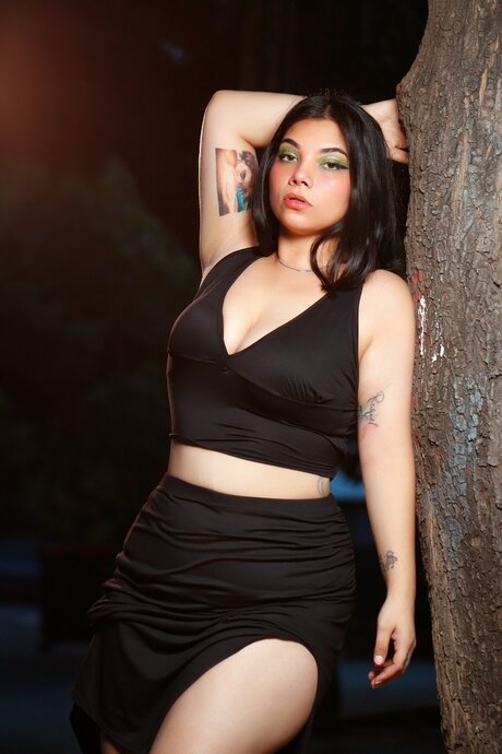 Victoriasaenz 裸モデル 画像