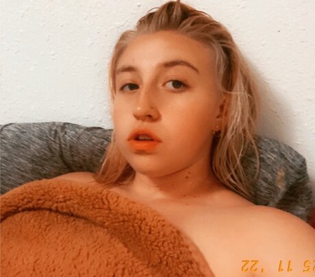 Loa C かわいいポルノスター 写真