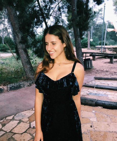 Yuval Hofesh 最高の女優 アーカイブ