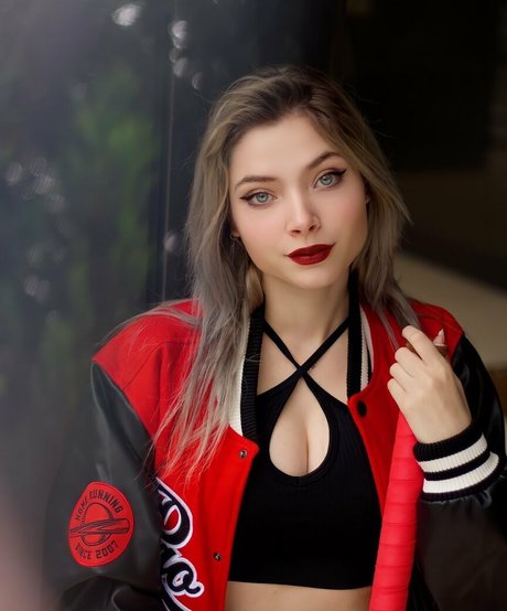 Monica Jimenez ポルノモデル 写真