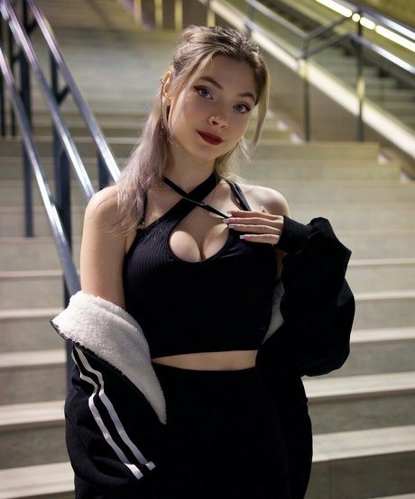 Monica Jimenez 素敵なスター 写真