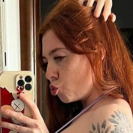 Molly Capper 最高のモデル 写真