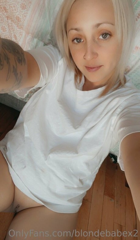 ラテン系メイドOnlyFans アートヌード ギャラリー