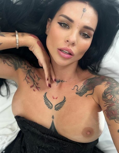 Ksusha Krasivchik エロティックなスター 画像