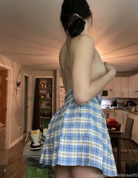 elenaaa95 ポルノスター ヌード 写真