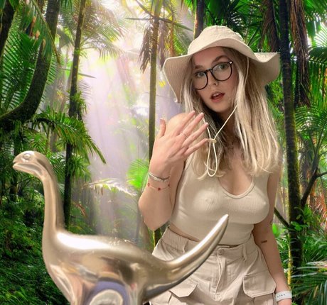 Millllievanillllie 美しいモデル 写真