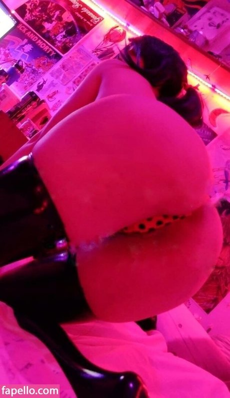 Camu Valoy ポルノモデル 写真