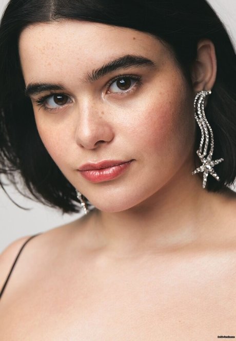 Barbie Ferreira ポルノ女優 写真
