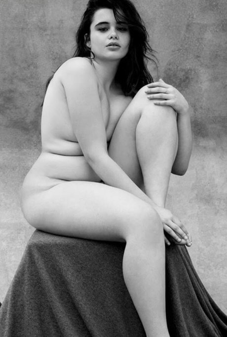 Barbie Ferreira 裸モデル ギャラリー