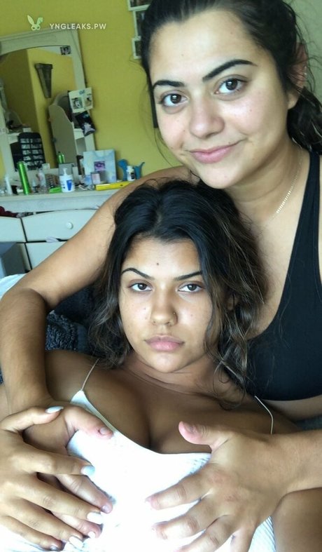Vicky Escobar 裸モデル 画像