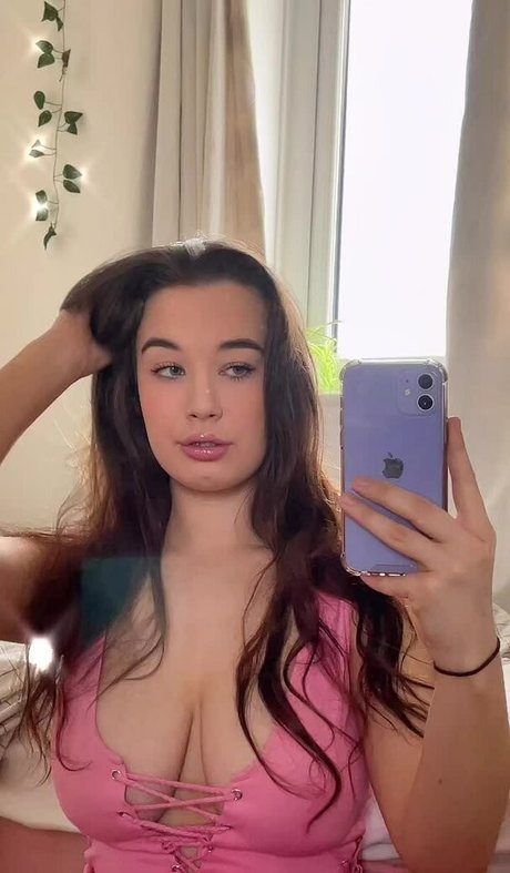 Anna Langley xxxモデル 画像