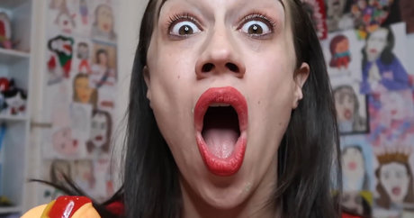 Colleen Ballinger 裸のポルノスター 写真