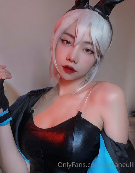 Jiebjah エロティックなモデル 画像