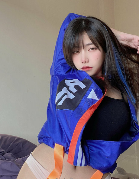 Jiebjah エロティック女優 画像