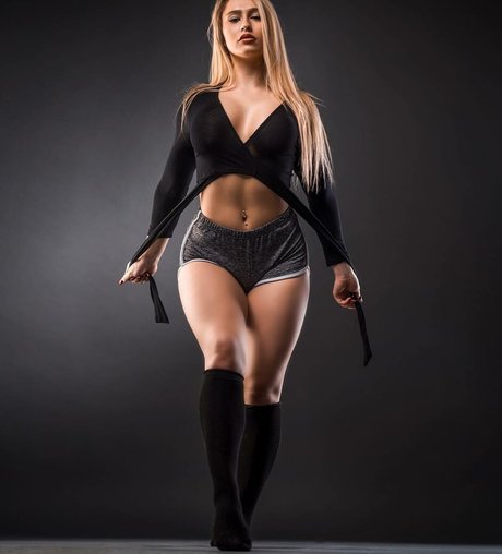 gelina marie ポルノモデル 画像