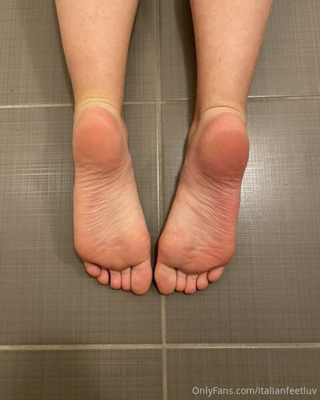 italianfeetluv 独占モデル アーカイブ