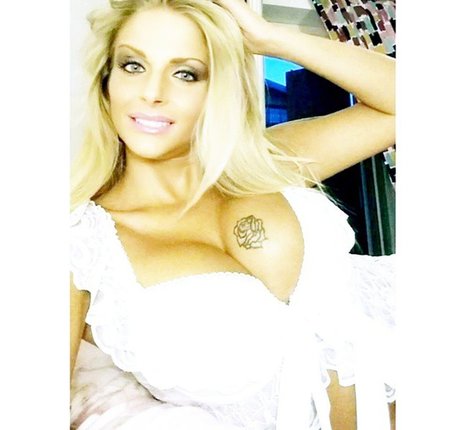 Francesca Cipriani ヌードのポルノスター 写真