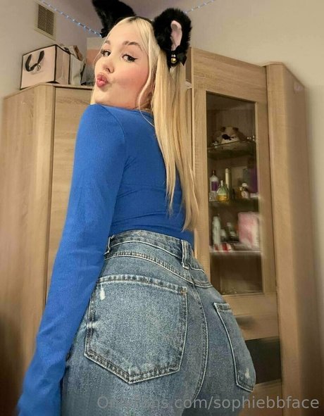 sophiebbface ヌード女優 ギャラリー