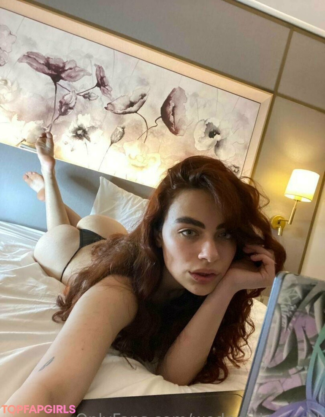 wednesday add ポルノモデル 写真