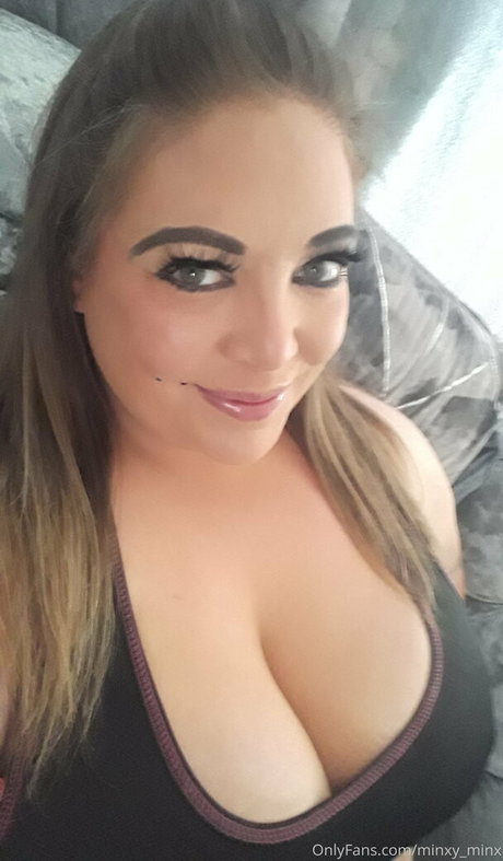 minxy minx 美しいポルノスター 写真