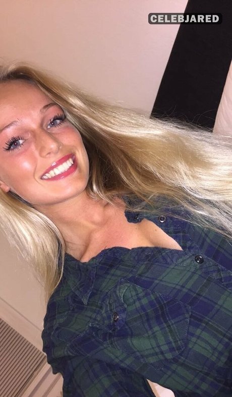 Frederikke Bach アートモデル ギャラリー