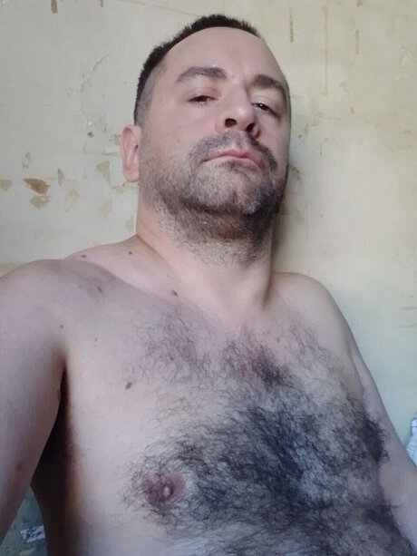 Hairy man hot Creator スター ヌード 画像