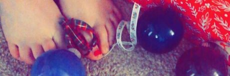 lil miss pretty feet エロティック女優 写真