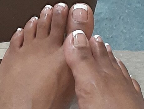 Suckable Lickable Toes 高品質女優 ギャラリー