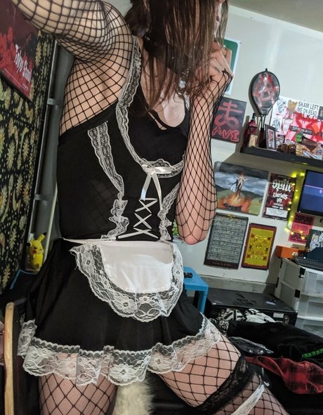 アジア人の指入れ OnlyFans アダルト 画像