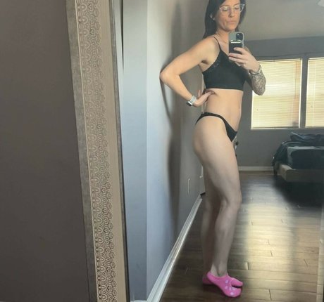 themrsnextdoor2 0 セクシー女優 写真